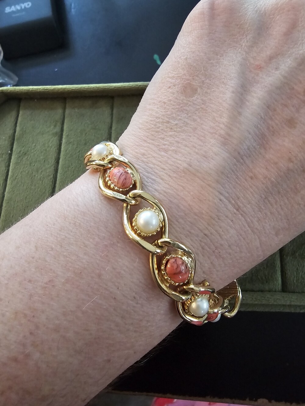 Vintage Bracelet - Picture 3 of 3